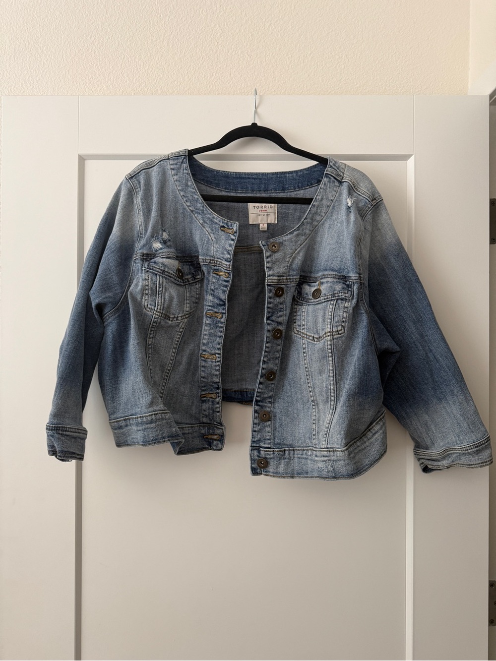 TORRID Collarless Crop Denim Jacket - Light Wash - Picture 2 of 6